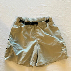 Vintage 90s Columbia women’s  Nylon Cargo Shorts Tan. Built‎ in belt EUC small